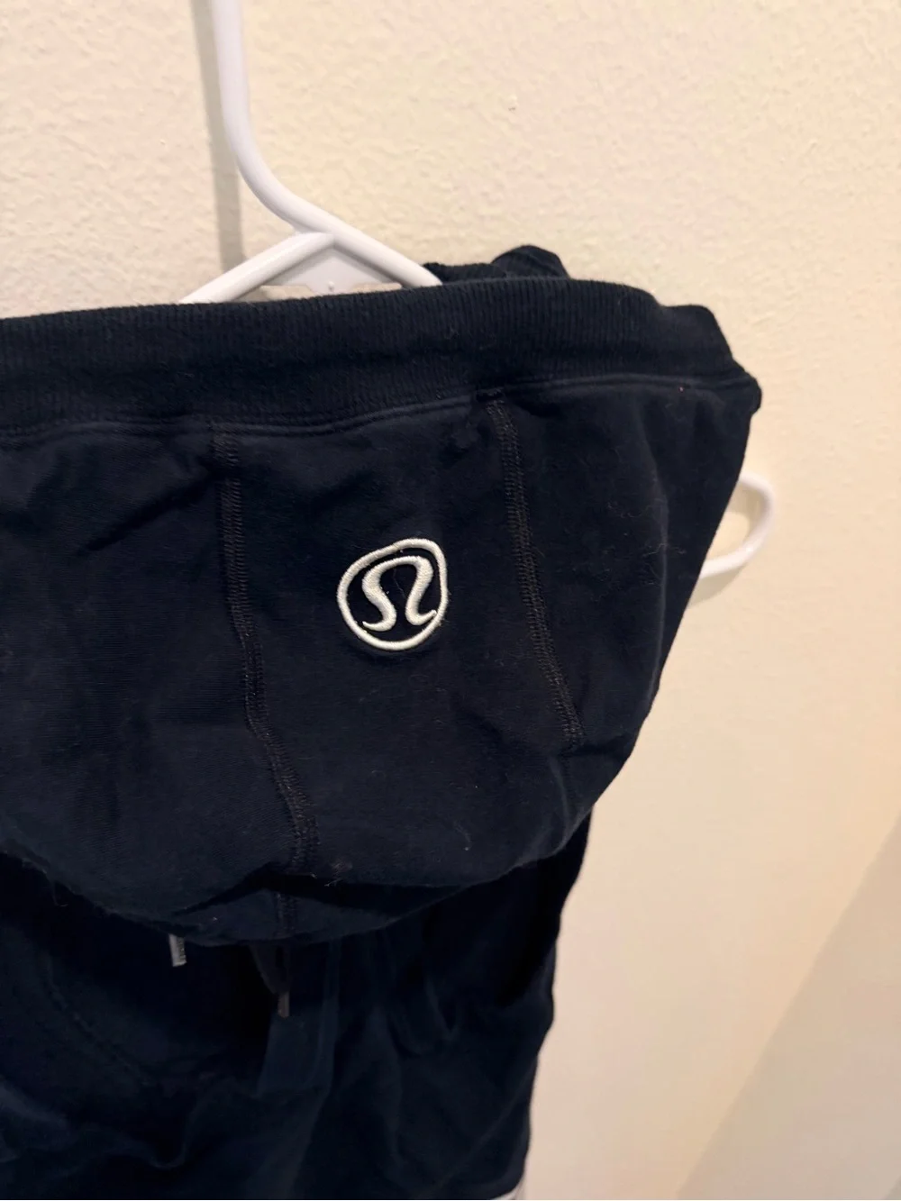 lululemon athletica Black Sleeveless Hooded Tank with White Stripe Hem